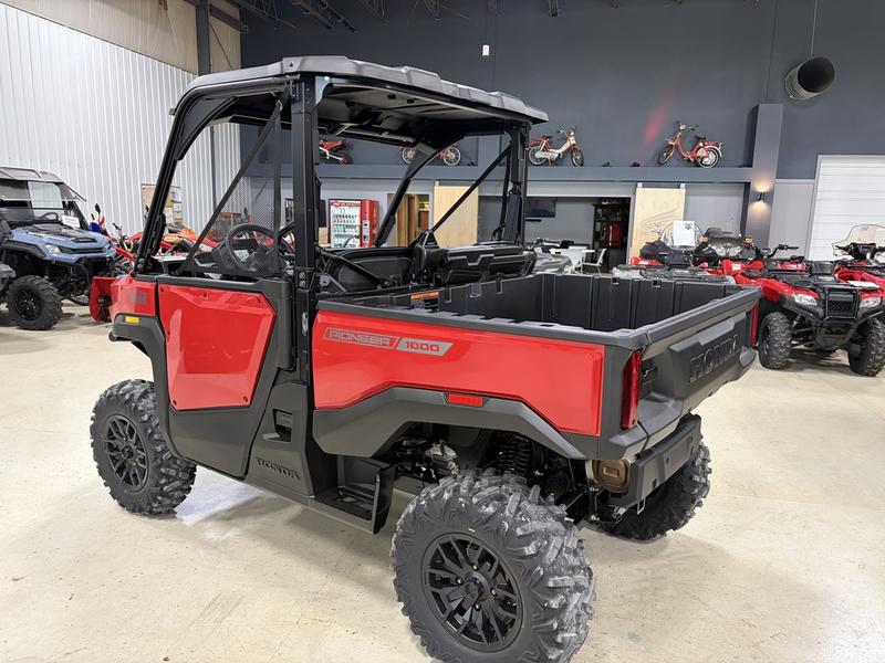 2026 Honda Pioneer 1000 Deluxe Side x Side