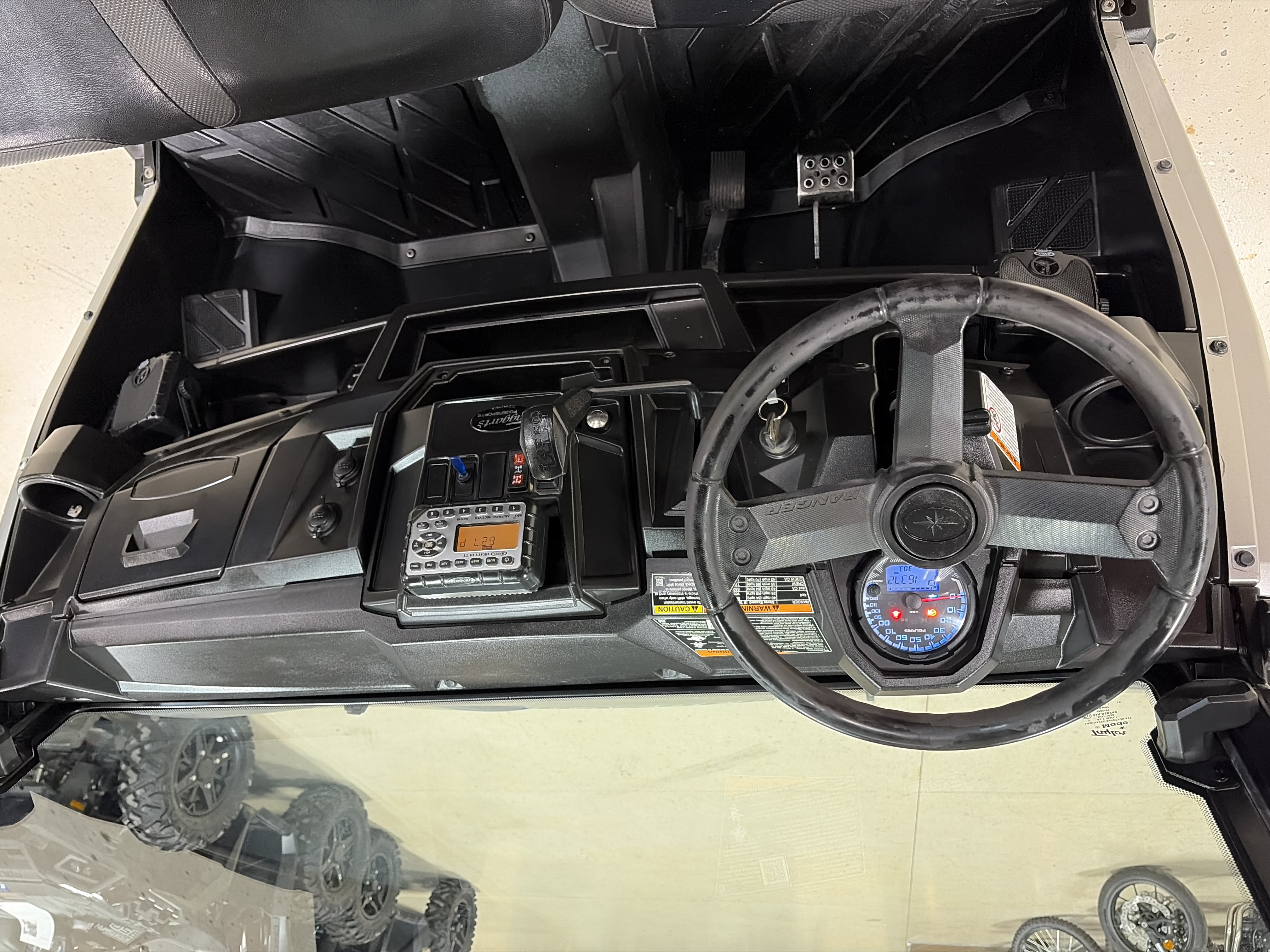 2017 Polaris® Ranger Xp® 900 Eps Silver Pearl Utility Vehicle