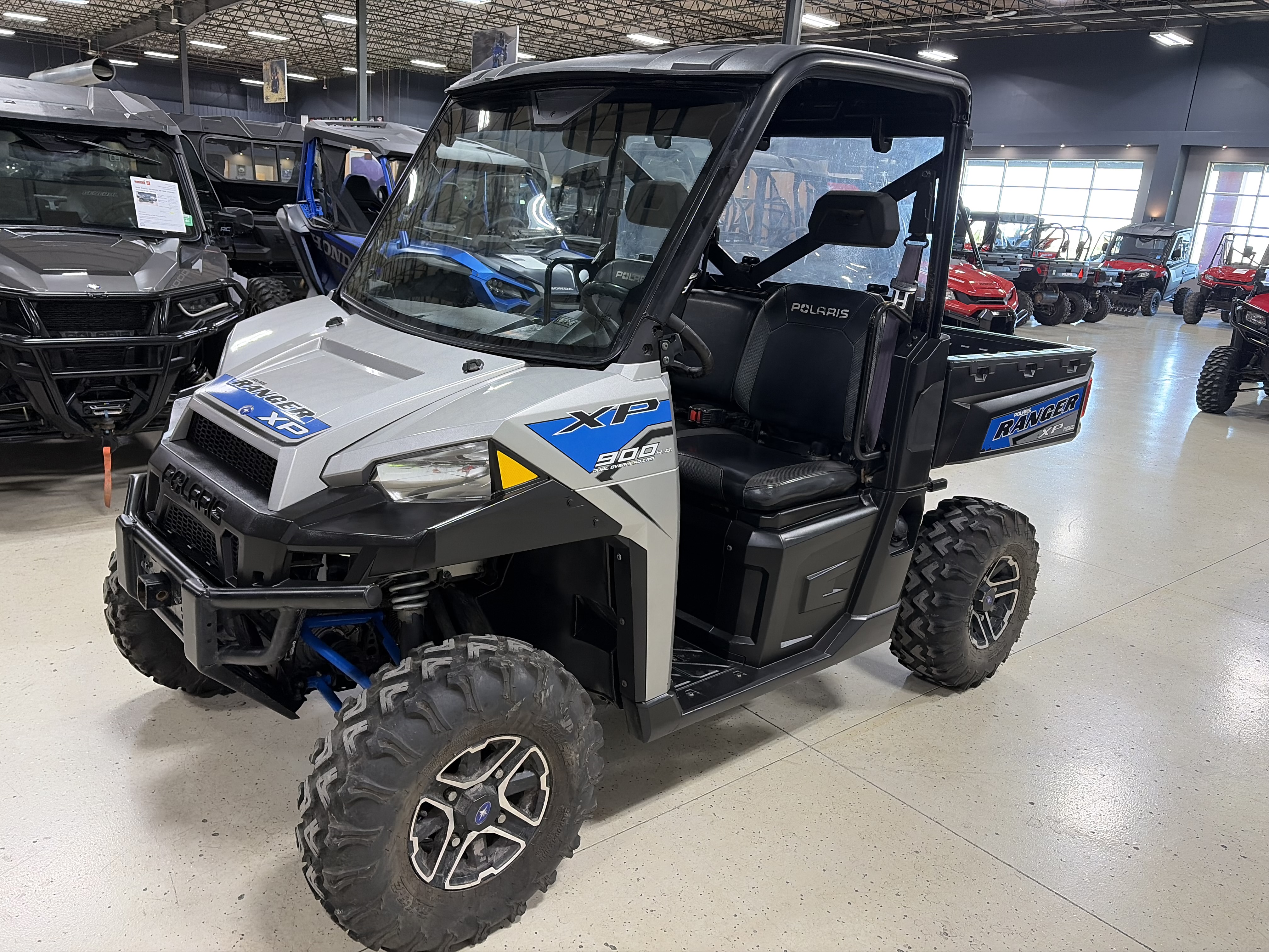 2017 Polaris® Ranger Xp® 900 Eps Silver Pearl Utility Vehicle