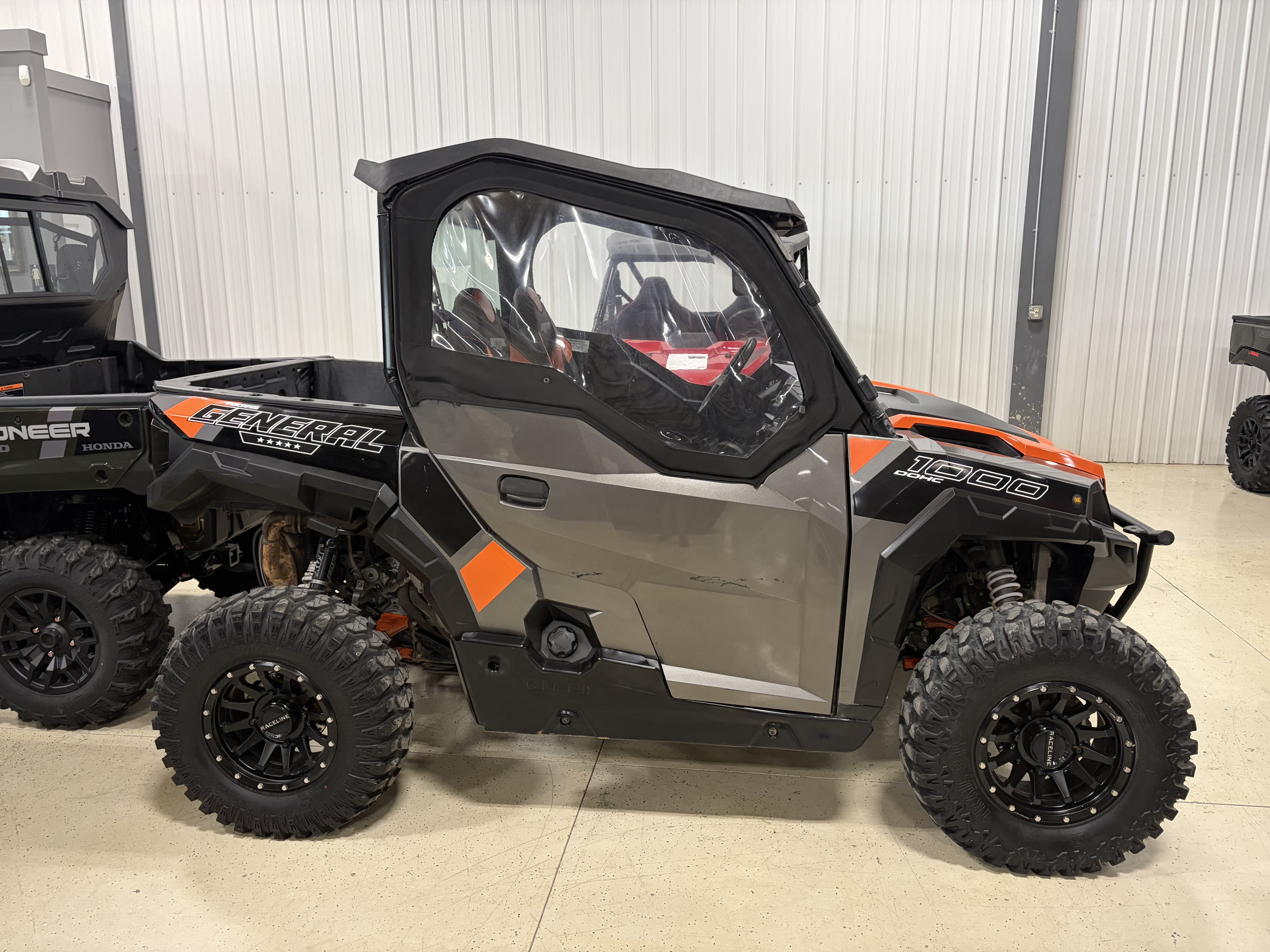 2018 Polaris® General™ 1000 Eps Deluxe Titanium Metallic Utility Vehicle