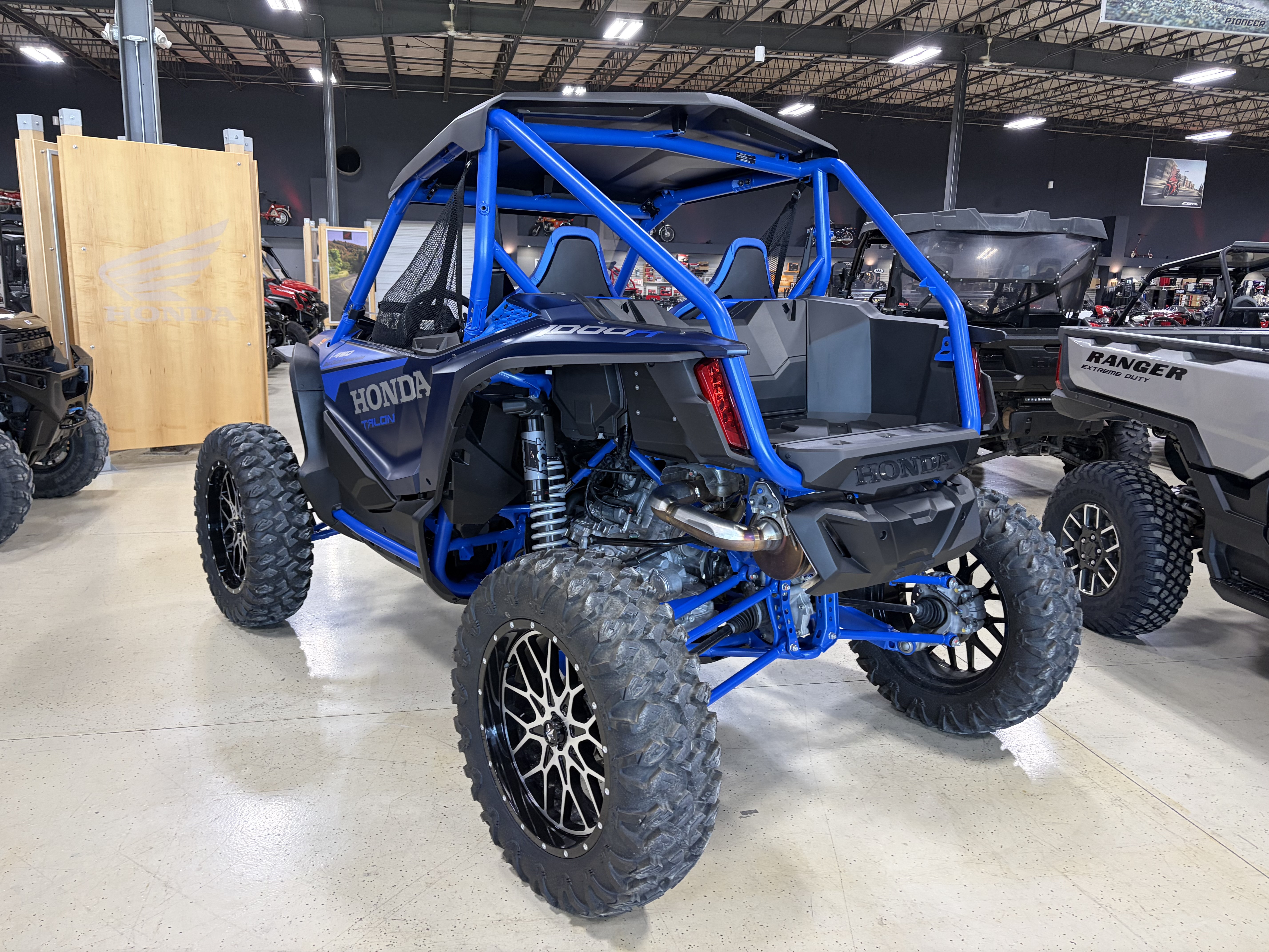 2023 Honda Talon 1000R FOX LIVE VALVE Utility Vehicle