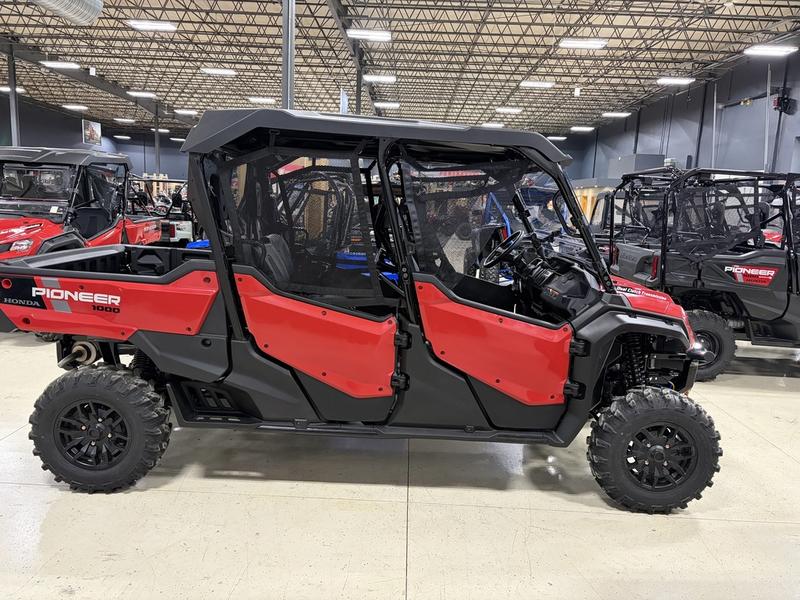 2025 Honda Pioneer 1000-6 Deluxe Crew Side x Side
