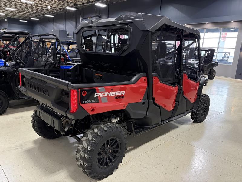 2025 Honda Pioneer 1000-6 Deluxe Crew Side x Side