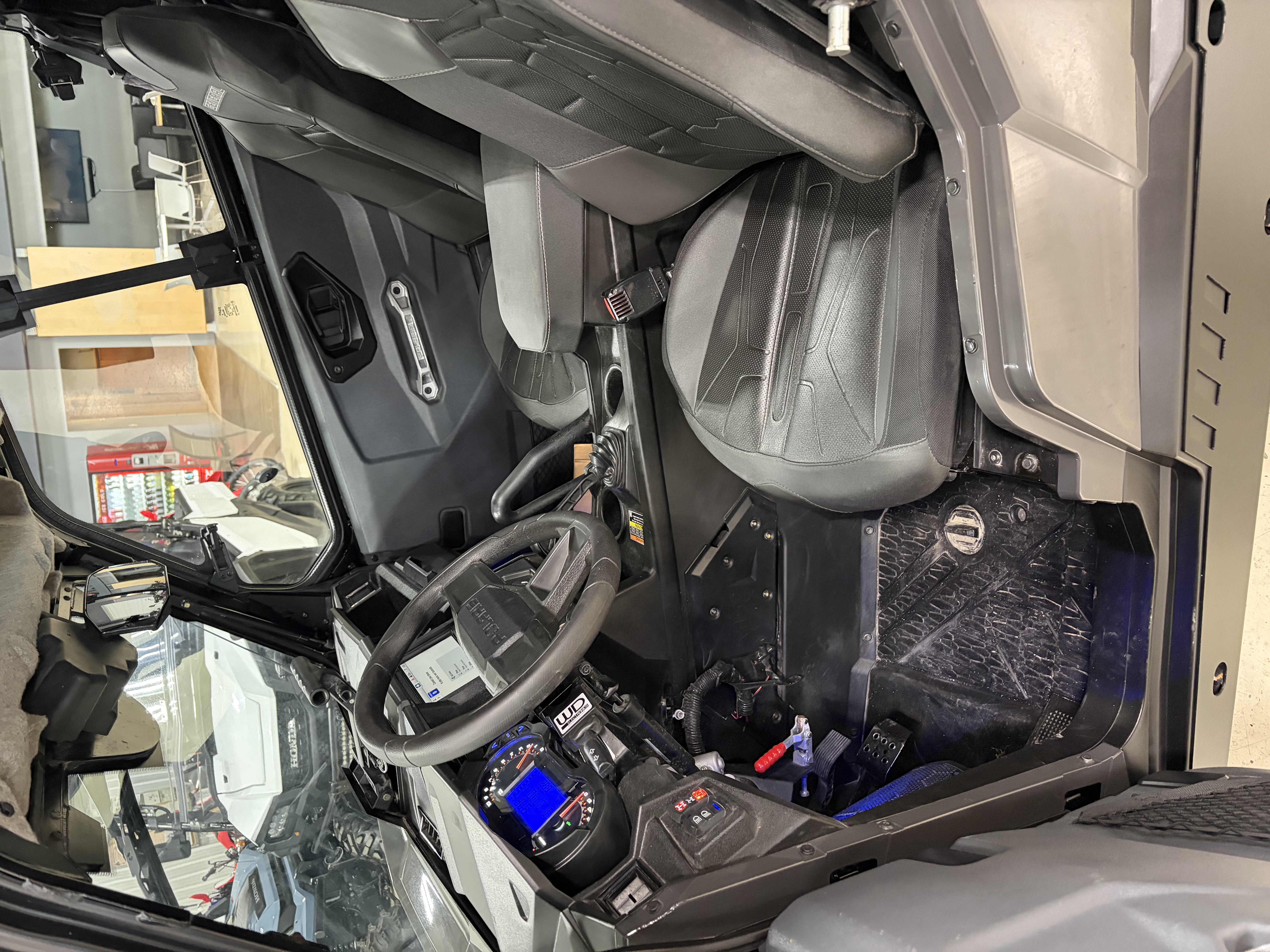 2025 Polaris GENERAL XP 1000 Ultimate Side x Side