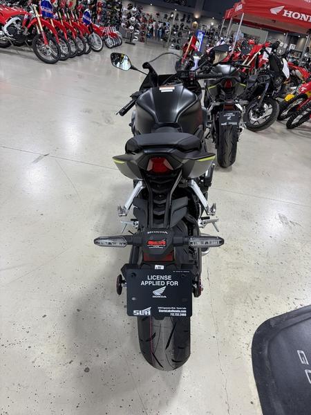 2026 Honda CBR650R E-Clutch Motorcycle