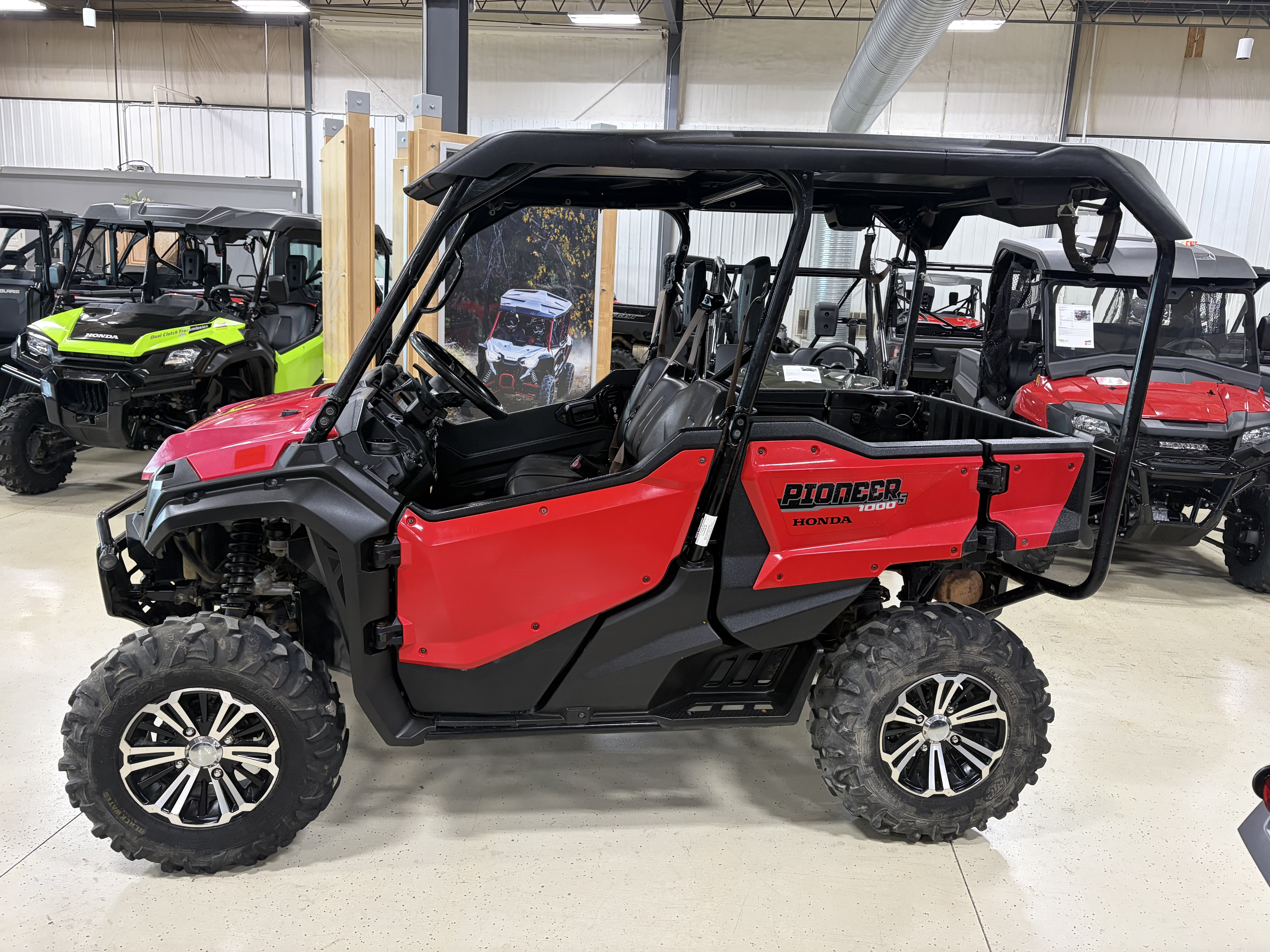 2016 Honda Pioneer 1000-5 Deluxe Red- U5472 — photo 1 of 8